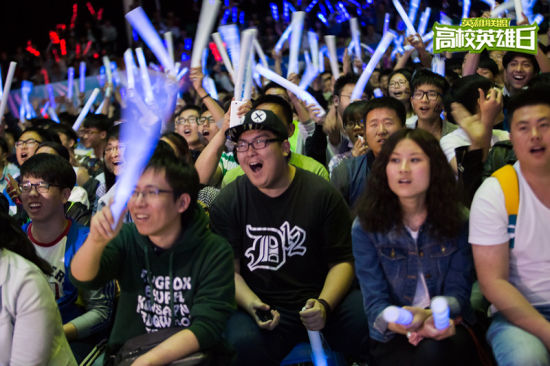 Falcons 和 G2 在 IEM Cologne 2025 的首场比赛中获胜