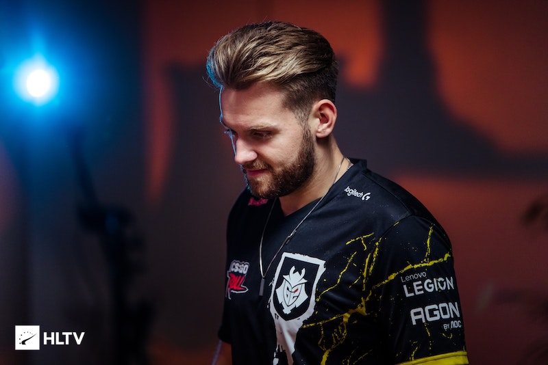 RNG官推发文：“相信我，你无法想象我们下赛季的阵容升级”