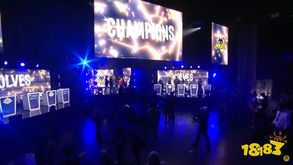 KT全队获LCK最佳阵容一阵，GEN全队获二阵，Zeus三阵上单