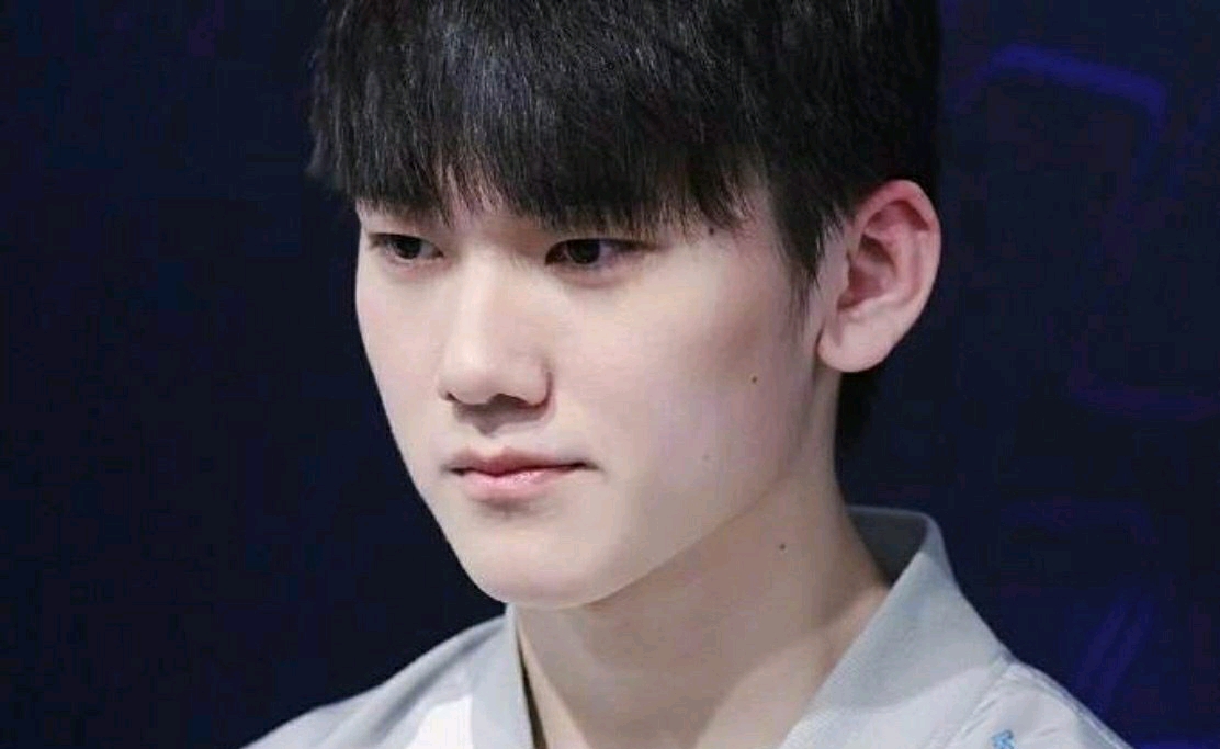 快速抓取！ Top Esports 超级话题粉丝：抓捕兄弟和教练红米尊重并祝福 Tian 抓取剪辑