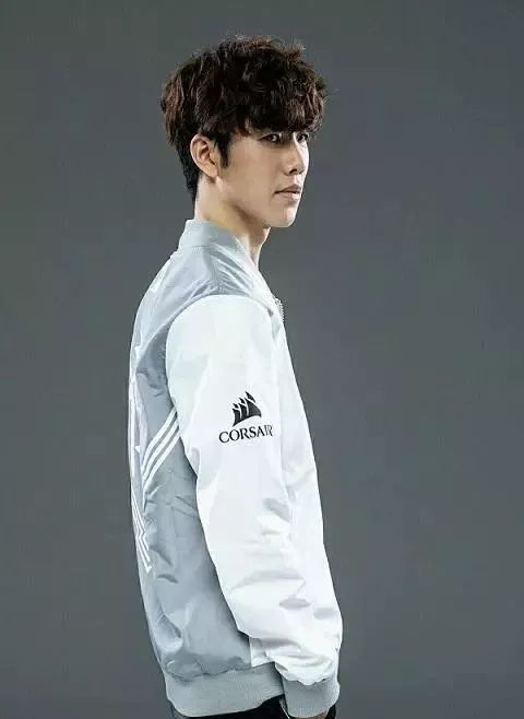 最高的天空！ Breathe Quesanti的墙壁不可逾越， Tian Monkey 在天宫中制造混乱， Weibo Gaming 赢得了第一场比赛